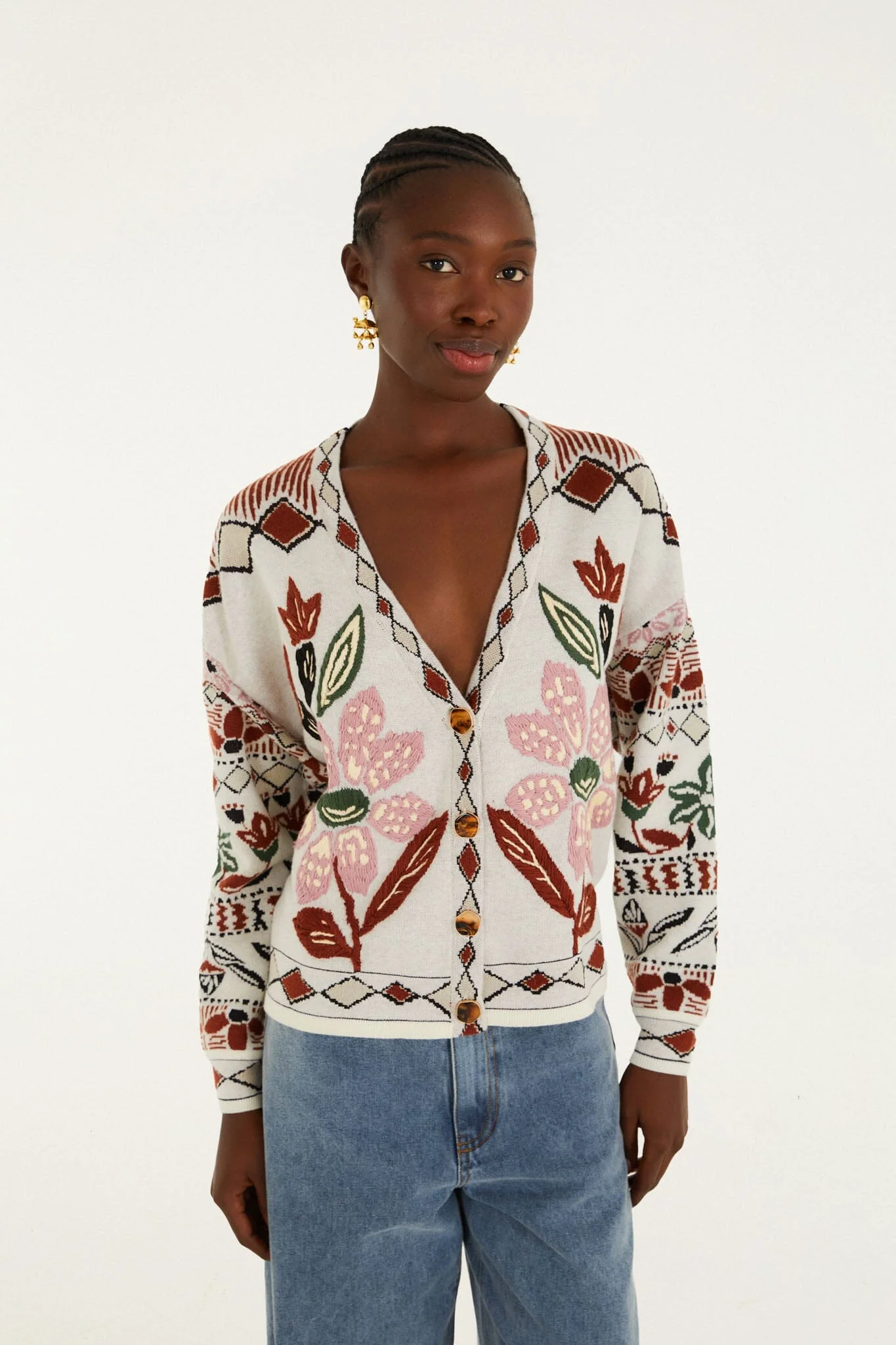 AINIKA EMBOIDERY FLOWER WINTER WHITE KNIT CARDIGAN | AINIKA RUSTIC FLOWER