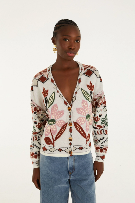 AINIKA EMBOIDERY FLOWER WINTER WHITE KNIT CARDIGAN | AINIKA RUSTIC FLOWER